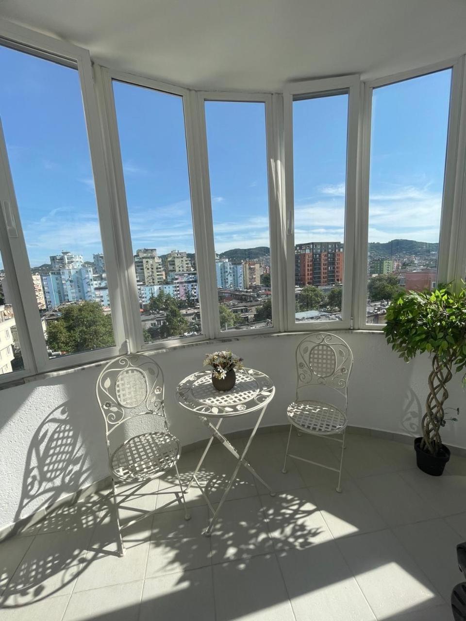 Deoni Apartment Luxury Tirana Buitenkant foto