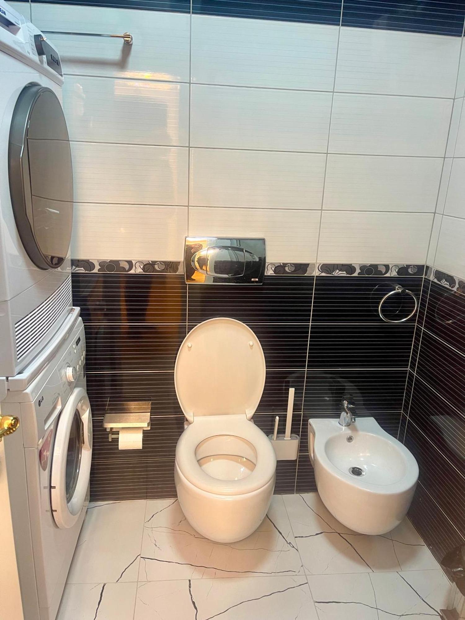 Deoni Apartment Luxury Tirana Buitenkant foto